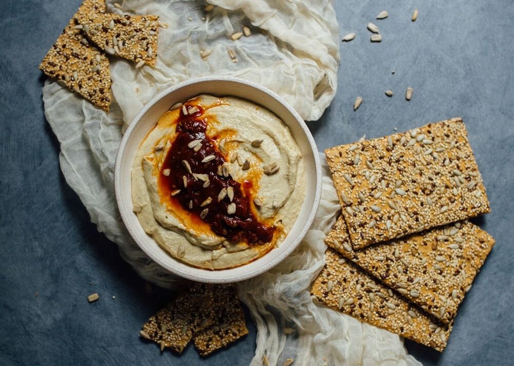 Roasted Red Pepper Hummus - VEGWORLD Magazine