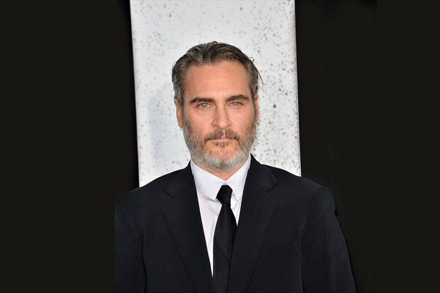 Drama at the Golden Globes: Joaquin Phoenix and…Behind the Scenes