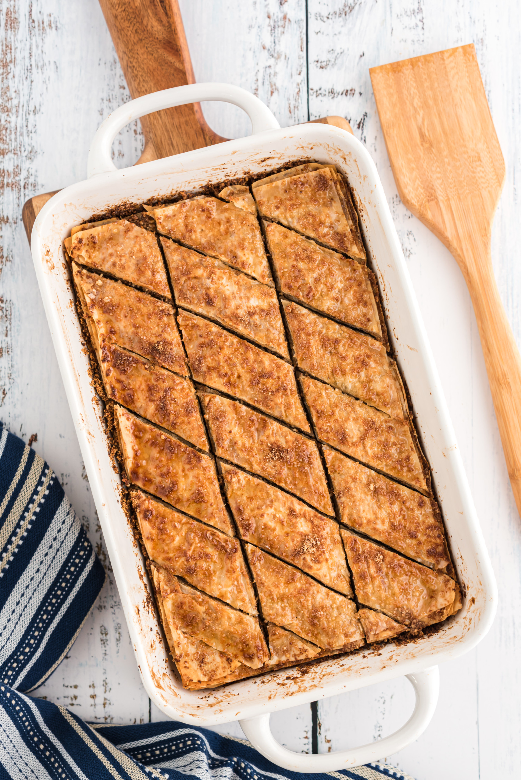 Baklava | 32 Piece Pan | Seasoned Spatula