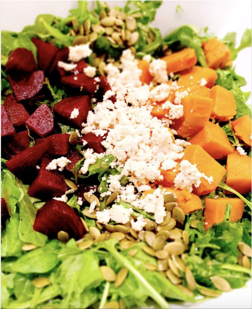 BEET & ARUGULA SALAD VEGWORLD Magazine