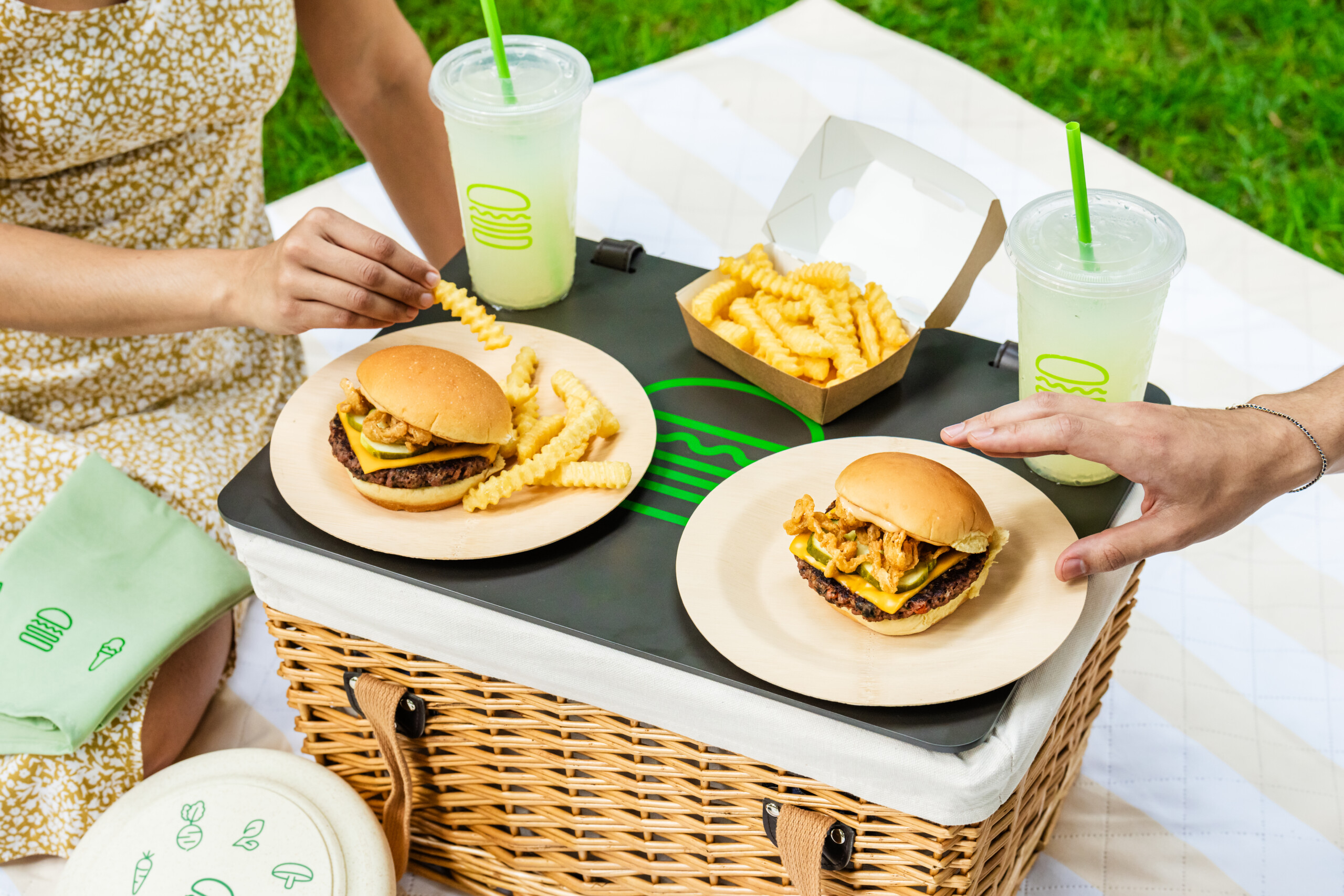 Shake Shack Celebrates National Picnic Month with New Plant-Based Menu and “Veg Out” Picnic Kits